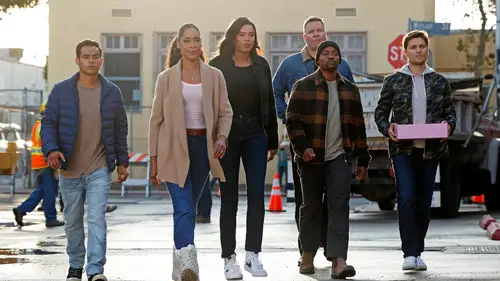 9-1-1: Lone Star Temporada 3 Episodios 4 • Sub Español