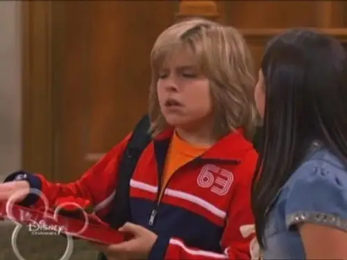 Hotel, dulce hotel: Las aventuras de Zack y Cody Temporada 2 Episodios 19 • Sub Español