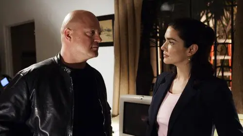 The Shield: Al margen de la ley Temporada 5 Episodios 4 • Sub Español