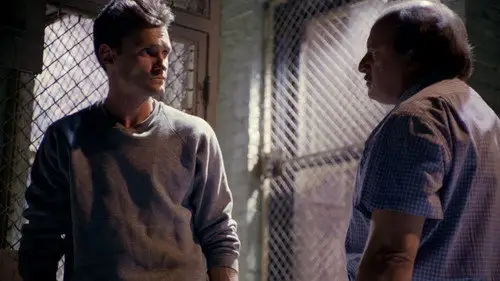 NYPD Blue Temporada 2 Cap 19 • Español Online