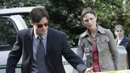 Bones Temporada 2 Episodios 13 • Sub Español