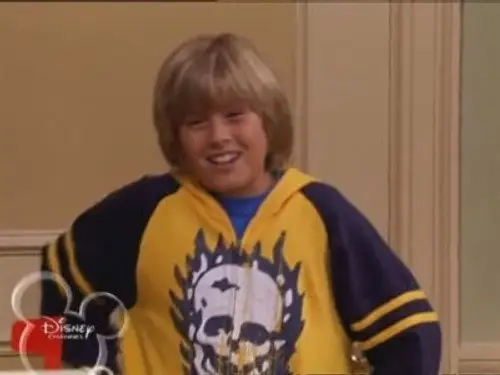 Hotel, dulce hotel: Las aventuras de Zack y Cody Temporada 2 Episodios 1 • Sub Español
