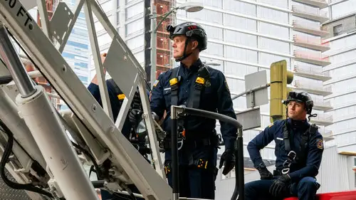 9-1-1 Temporada 4 Episodios 13 • Sub Español