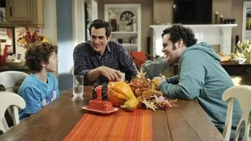 Modern Family Temporada 3 Episodios 9 • Sub Español