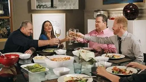 Modern Family Temporada 3 Episodios 14 • Sub Español