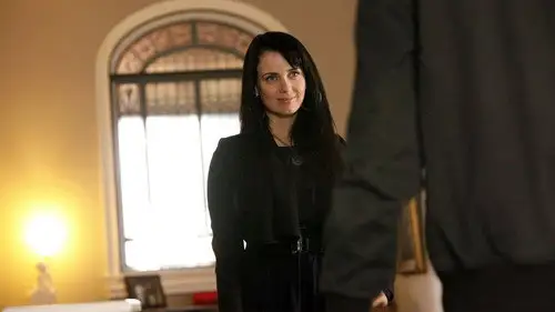 Crónicas vampíricas Temporada 2 Episodios 17 • Sub Español