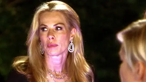 Mujeres ricas de Beverly Hills Temporada 6 Episodios 16 • Sub Español