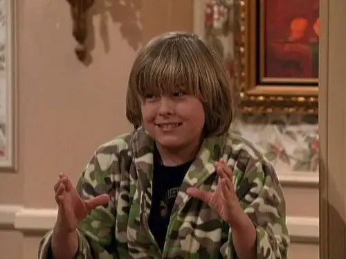 Hotel, dulce hotel: Las aventuras de Zack y Cody Temporada 3 Episodios 6 • Sub Español