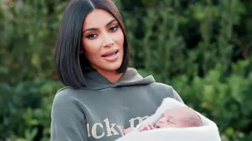 Las Kardashian 2007 Temporada 17 Episodios 6 • Sub Español