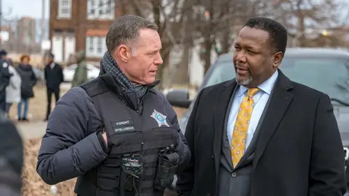 Chicago P.D. Temporada 6 Episodios 18 • Sub Español