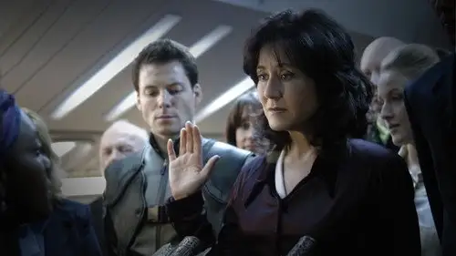 Battlestar Galactica Temporada 1 Episodios 1 • Sub Español