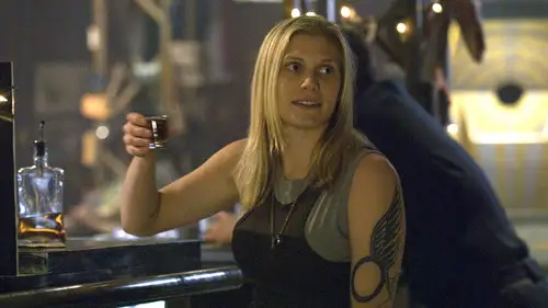 Battlestar Galactica 2004 Temporada 4 Episodios 17 • Sub Español