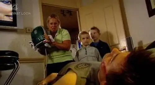 Shameless 2004 Temporada 3 Episodios 4 • Sub Español