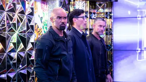 S.W.A.T.: Los hombres de Harrelson Temporada 3 Episodios 13 • Sub Español
