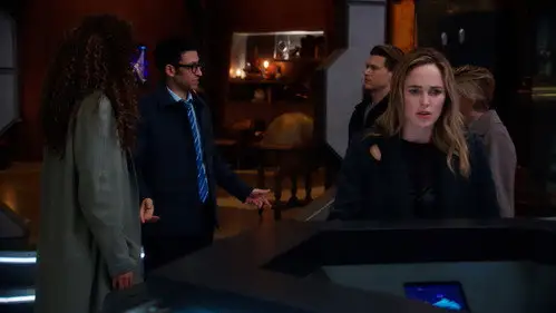 DC's Legends of Tomorrow Temporada 6 Episodios 15 • Sub Español