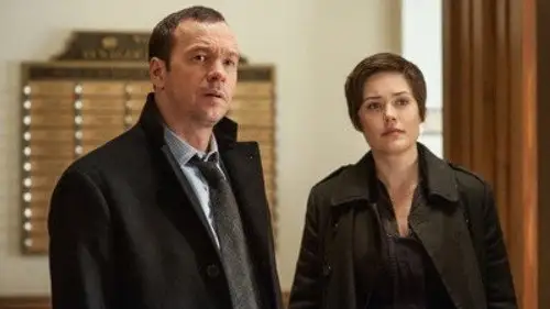 Familia de policías Temporada 3 Episodios 14 • Sub Español
