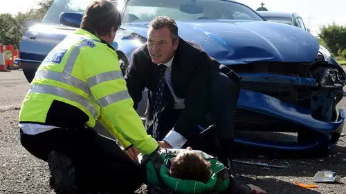 Casualty Temporada 25 Episodios 18 • Sub Español