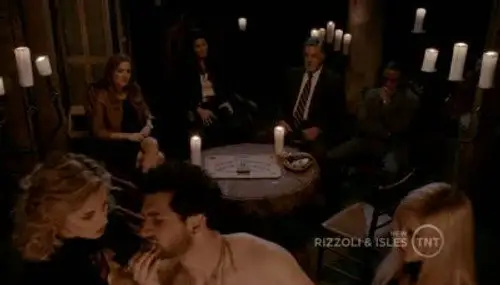 Rizzoli & Isles Temporada 2 Episodios 7 • Sub Español