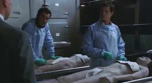 Nip/Tuck, a golpe de bisturí Temporada 3 Episodios 6 • Sub Español