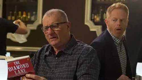 Modern Family Temporada 8 Episodios 21 • Sub Español