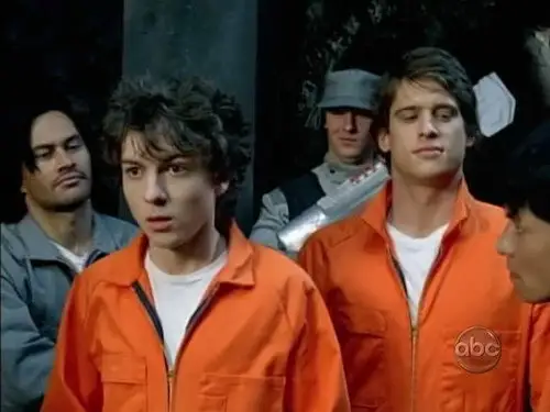 Power Rangers Temporada 17 Episodios 2 • Sub Español
