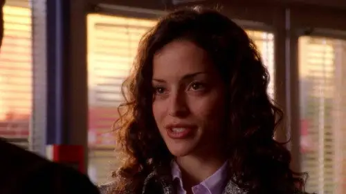 Smallville Temporada 2 Episodios 9 • Sub Español