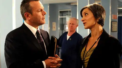 Casualty Temporada 25 Episodios 10 • Sub Español