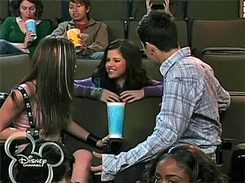 Los magos de Waverly Place Temporada 1 Episodios 2 • Sub Español