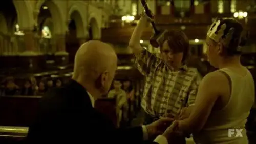 Louie Temporada 1 Episodios 11 • Sub Español