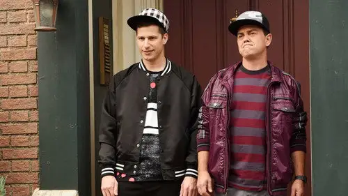 Brooklyn Nine-Nine Temporada 5 Episodios 3 • Sub Español