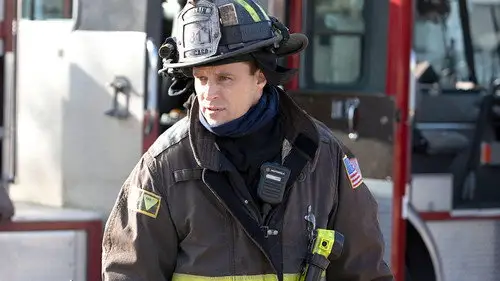 Chicago Fire Temporada 9 Episodios 6 • Sub Español