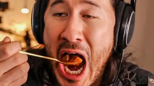 Distractible S5E4 • Oglądaj Online