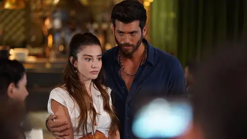 El hombre equivocado Temporada 1 Episodios 9 • Sub Español