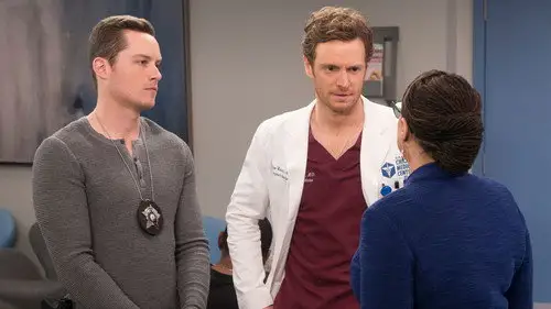 Chicago Med Temporada 2 Episodios 20 • Sub Español
