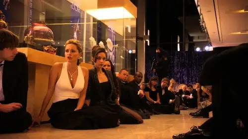 Nikita Temporada 1 Episodios 13 • Sub Español