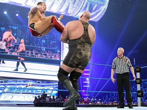 WWE Friday Night SmackDown S13E1 • Oglądaj Online