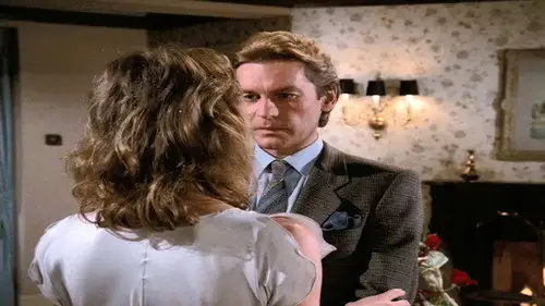 Dinastía 1981 Temporada 4 Episodios 9 • Sub Español