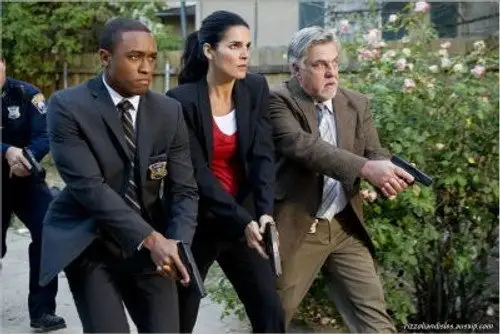 Rizzoli & Isles Temporada 2 Episodios 4 • Sub Español