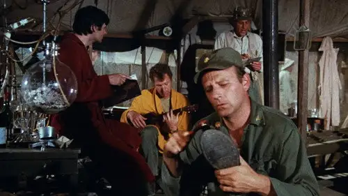 M*A*S*H Temporada 3 Episodios 1 • Sub Español