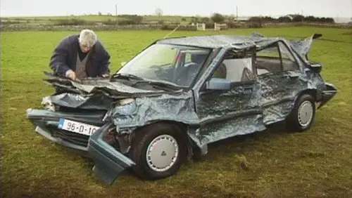 Father Ted Temporada 2 Episodios 2 • Sub Español