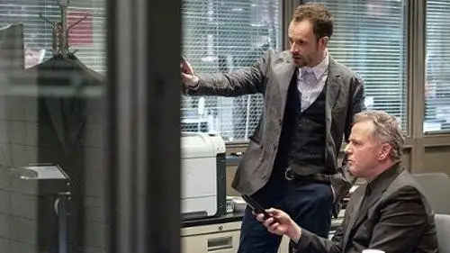 Elementary Temporada 1 Episodios 18 • Sub Español