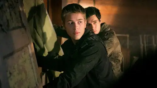 Falling Skies Temporada 3 Episodios 7 • Sub Español