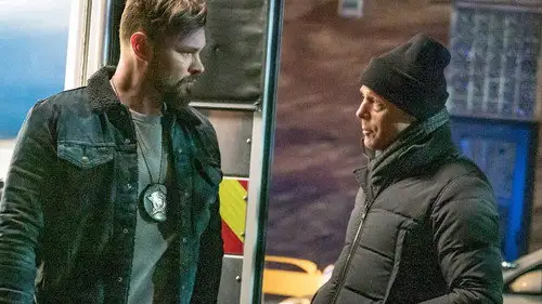 Chicago P.D. Temporada 7 Episodios 19 • Sub Español
