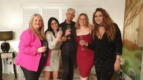 Ven a cenar conmigo Temporada 2025 Episodios 10 • Sub Español