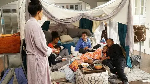 Black-ish Temporada 2 Episodios 23 • Sub Español