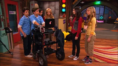 iCarly 2007 Temporada 2 Episodios 14 • Sub Español