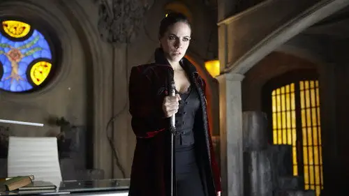 La reina de las sombras Temporada 2 Episodios 13 • Sub Español