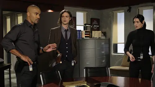 Mentes criminales Temporada 5 Episodios 16 • Sub Español