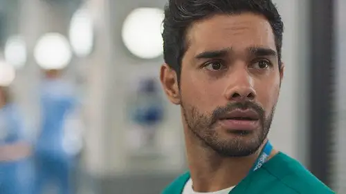 Casualty Temporada 37 Episodios 22 • Sub Español