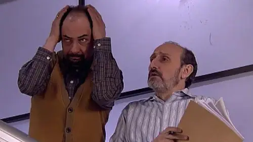 La que se avecina Temporada 3 Episodios 1 • Sub Español